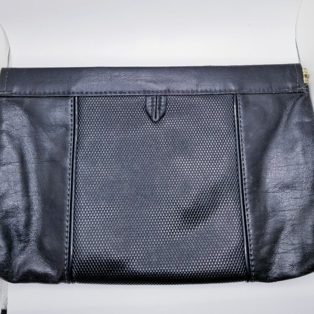 80s Vintage Leather Hinge Opening Clutch with Foldaway Chain Handle